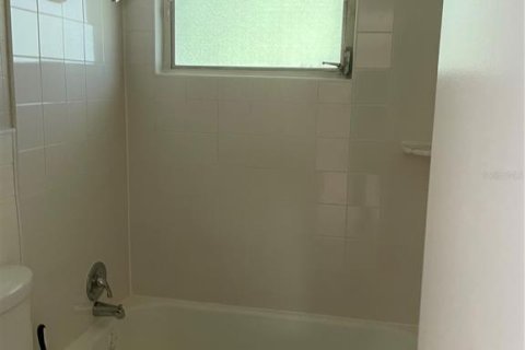 Dúplex en venta en De Leon Springs, Florida, 4 dormitorios, 142.7 m2 № 2266710 - foto 16