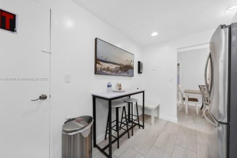 Copropriété à vendre à Hollywood, Floride: 2 chambres, 114.83 m2 № 1925464 - photo 14