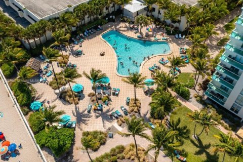 Copropriété à vendre à Hollywood, Floride: 2 chambres, 114.83 m2 № 1925464 - photo 6