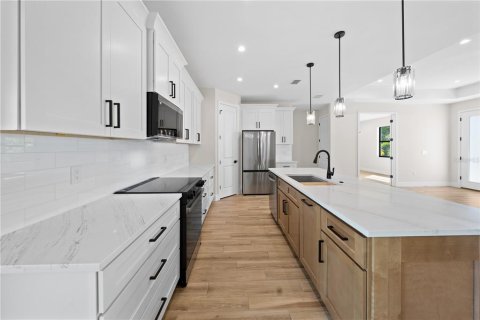 Casa en venta en North Port, Florida, 3 dormitorios, 170.2 m2 № 1777131 - foto 7