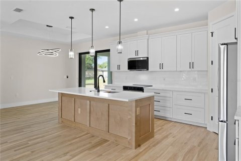 Casa en venta en North Port, Florida, 3 dormitorios, 170.2 m2 № 1777131 - foto 6