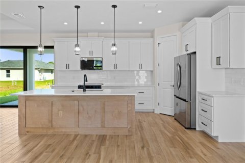 Casa en venta en North Port, Florida, 3 dormitorios, 170.2 m2 № 1777131 - foto 5