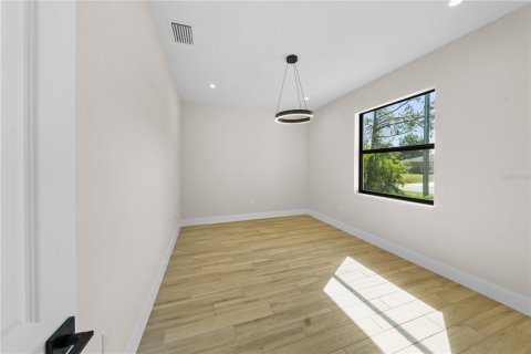 Casa en venta en North Port, Florida, 3 dormitorios, 170.2 m2 № 1777131 - foto 12
