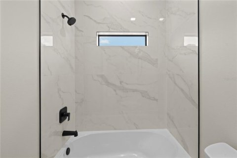 Casa en venta en North Port, Florida, 3 dormitorios, 170.2 m2 № 1777131 - foto 17