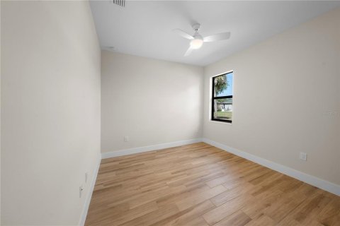 Casa en venta en North Port, Florida, 3 dormitorios, 170.2 m2 № 1777131 - foto 14