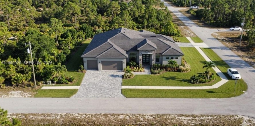 Land in Lehigh Acres, Florida № 2158261