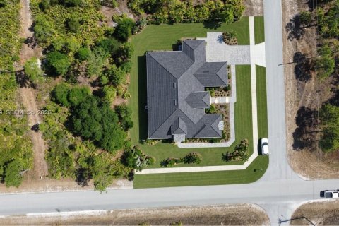 Land in Lehigh Acres, Florida № 2158261 - photo 3