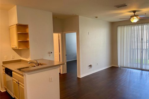 Condo in Orlando, Florida, 1 bedroom  № 1912024 - photo 5