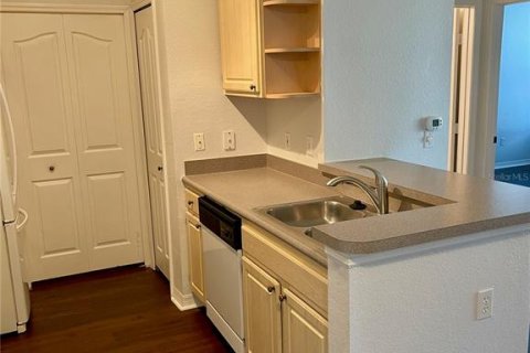 Condo in Orlando, Florida, 1 bedroom  № 1912024 - photo 10