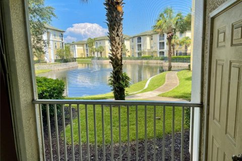 Condo in Orlando, Florida, 1 bedroom  № 1912024 - photo 6