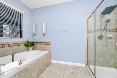 Casa en venta en Davenport, Florida, 9 dormitorios, 363.15 m2 № 2234309 - foto 24
