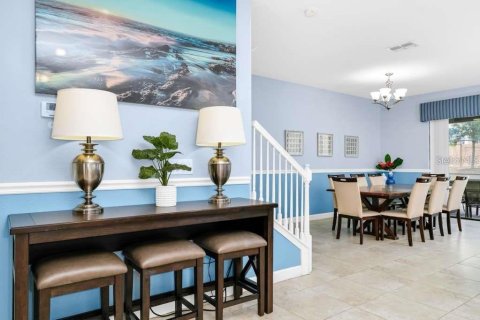 Casa en venta en Davenport, Florida, 9 dormitorios, 363.15 m2 № 2234309 - foto 4