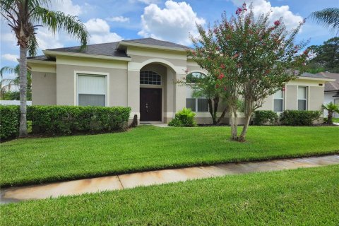 House in Orlando, Florida 4 bedrooms, 248.79 sq.m. № 1916489 - photo 1