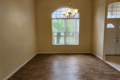 House in Orlando, Florida 4 bedrooms, 248.79 sq.m. № 1916489 - photo 12