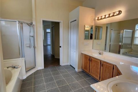 House in Orlando, Florida 4 bedrooms, 248.79 sq.m. № 1916489 - photo 28