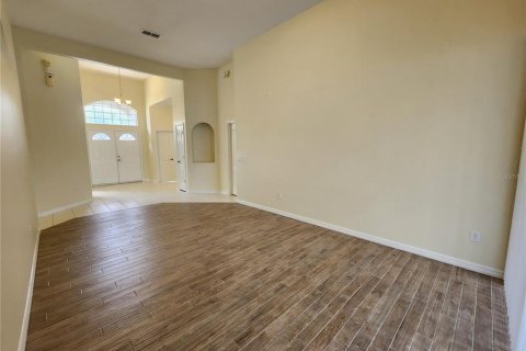 House in Orlando, Florida 4 bedrooms, 248.79 sq.m. № 1916489 - photo 10
