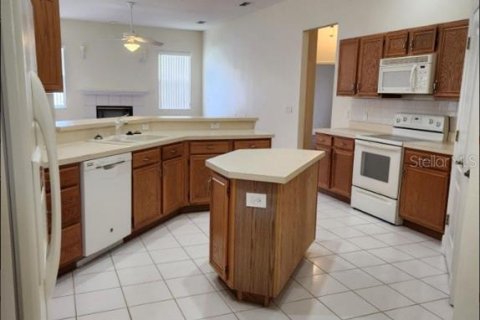 House in Orlando, Florida 4 bedrooms, 248.79 sq.m. № 1916489 - photo 23