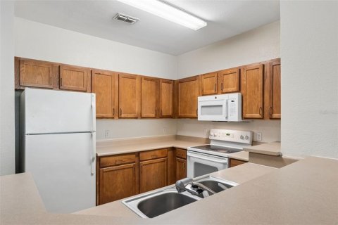 Copropriété à vendre à Orlando, Floride: 2 chambres, 97.18 m2 № 2091708 - photo 7