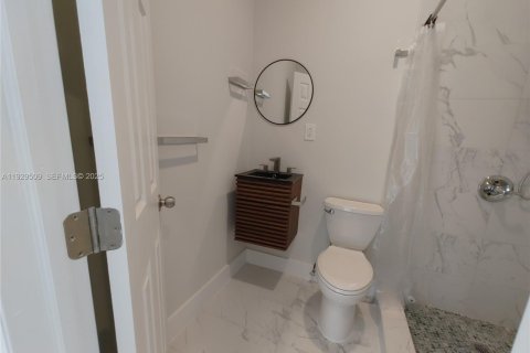 Снять в аренду квартиру в Майами, Флорида 2 спальни, 1148.64м2, № 1987649 - фото 23