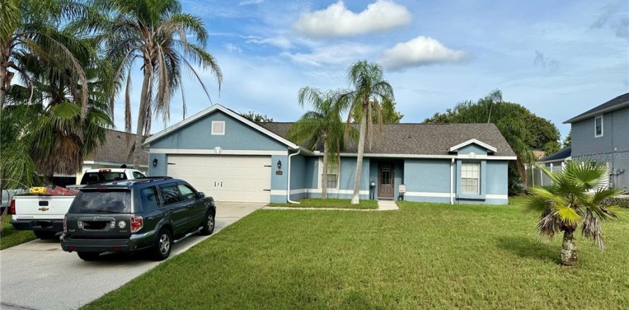 House in Davenport, Florida 3 bedrooms, 127.93 sq.m. № 1908036
