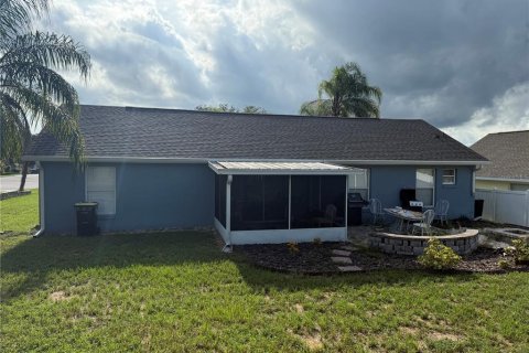 House in Davenport, Florida 3 bedrooms, 127.93 sq.m. № 1908036 - photo 2