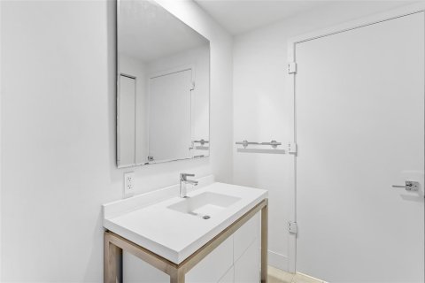 Condominio en venta en Sunrise, Florida, 2 dormitorios, 93.18 m2 № 2155107 - foto 14