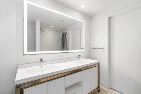 Condominio en venta en Sunrise, Florida, 2 dormitorios, 93.18 m2 № 2155107 - foto 23