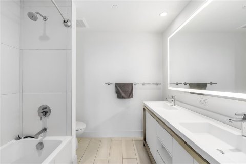 Condominio en venta en Sunrise, Florida, 2 dormitorios, 93.18 m2 № 2155107 - foto 22