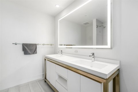 Condominio en venta en Sunrise, Florida, 2 dormitorios, 93.18 m2 № 2155107 - foto 21