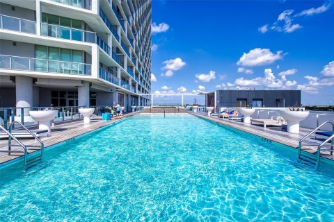 Condominio en venta en Sunrise, Florida, 2 dormitorios, 93.18 m2 № 2155107 - foto 2