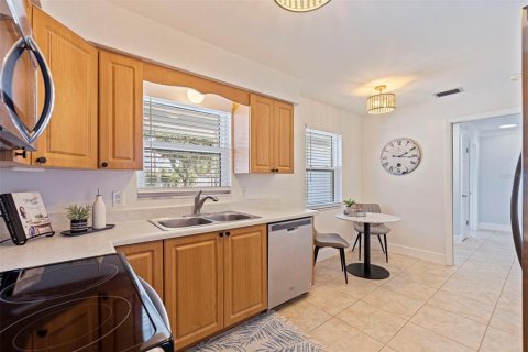 Casa en venta en Seminole, Florida, 3 dormitorios, 138.7 m2 № 1899843 - foto 24