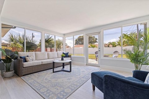 Casa en venta en Seminole, Florida, 3 dormitorios, 138.7 m2 № 1899843 - foto 5