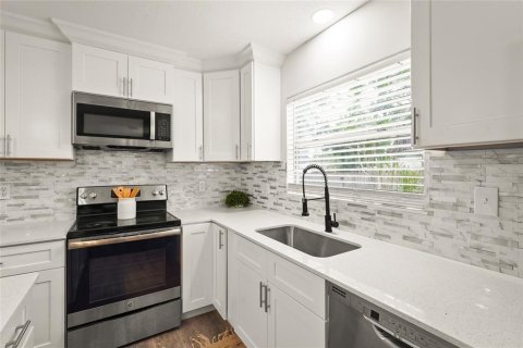 Casa en venta en Bradenton, Florida, 3 dormitorios, 113.34 m2 № 1793657 - foto 14