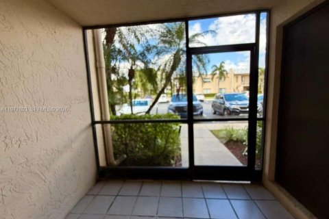 Appartement à louer à Weston, Floride: 2 chambres, 113.34 m2 № 2046399 - photo 18