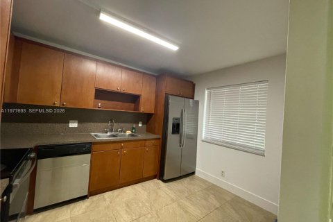 Appartement à louer à Weston, Floride: 2 chambres, 113.34 m2 № 2046399 - photo 5