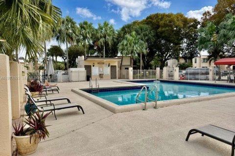 Appartement à louer à Weston, Floride: 2 chambres, 113.34 m2 № 2046399 - photo 4