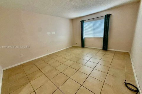 Appartement à louer à Weston, Floride: 2 chambres, 113.34 m2 № 2046399 - photo 11