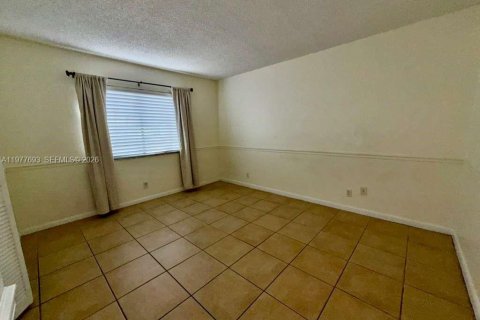 Appartement à louer à Weston, Floride: 2 chambres, 113.34 m2 № 2046399 - photo 16