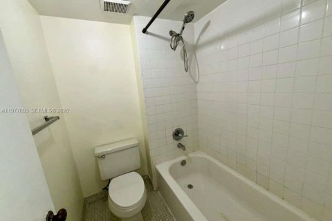 Appartement à louer à Weston, Floride: 2 chambres, 113.34 m2 № 2046399 - photo 8