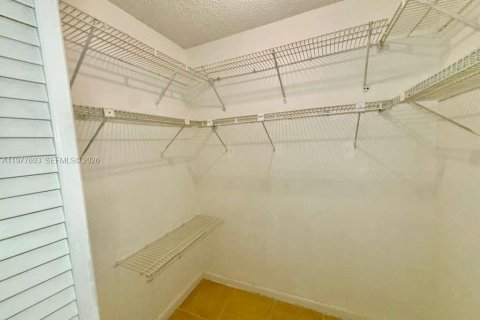 Appartement à louer à Weston, Floride: 2 chambres, 113.34 m2 № 2046399 - photo 6