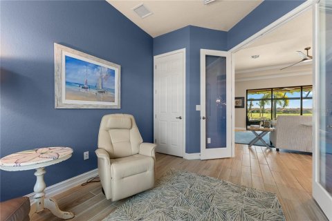 House in Venice, Florida 4 bedrooms, 223.15 sq.m. № 2418999 - photo 10