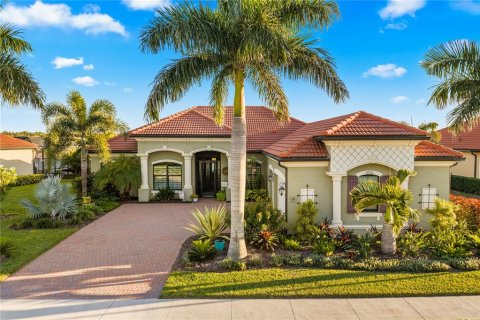 House in Venice, Florida 4 bedrooms, 223.15 sq.m. № 2418999