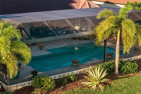 House in Venice, Florida 4 bedrooms, 223.15 sq.m. № 2418999 - photo 29