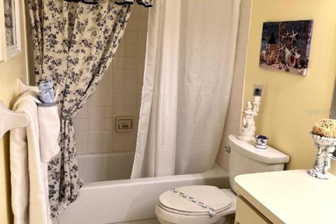 House in Bradenton, Florida 3 bedrooms, 128.58 sq.m. № 231542 - photo 23