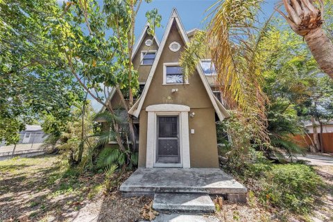 Villa ou maison à Pinellas Park, Floride 6 chambres, 241.45 m2 № 2111411