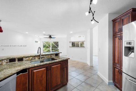 House in Parkland, Florida 4 bedrooms, 239.59 sq.m. № 1832378 - photo 17