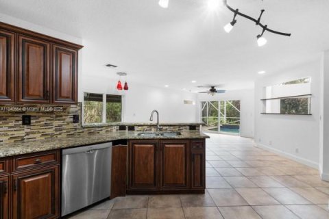House in Parkland, Florida 4 bedrooms, 239.59 sq.m. № 1832378 - photo 15