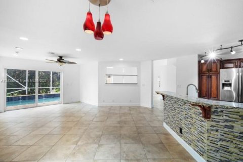 House in Parkland, Florida 4 bedrooms, 239.59 sq.m. № 1832378 - photo 20