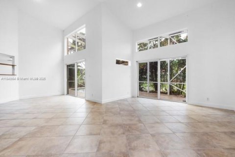 House in Parkland, Florida 4 bedrooms, 239.59 sq.m. № 1832378 - photo 12