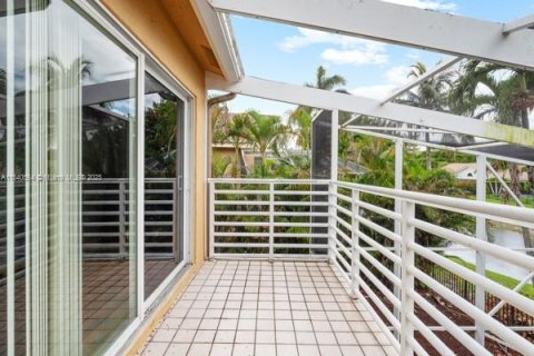 House in Parkland, Florida 4 bedrooms, 239.59 sq.m. № 1832378 - photo 29